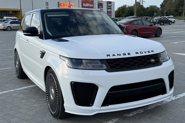 Range Rover Sport L494 2018–2022: vgradnja SVR body kita – naši projekti Fotografija 3