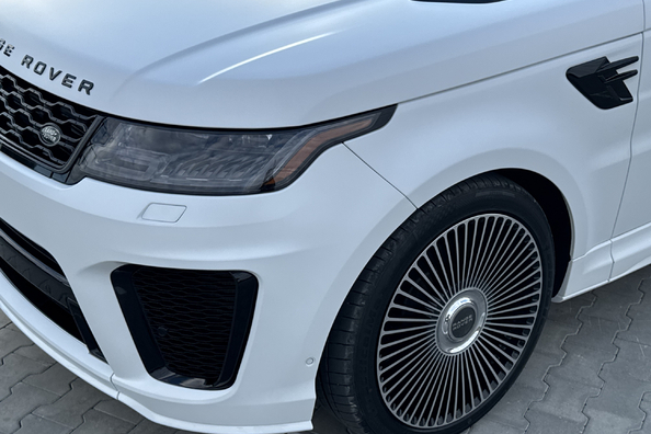 Range Rover Sport L494 2018–2022: vgradnja SVR body kita – naši projekti Fotografija 2