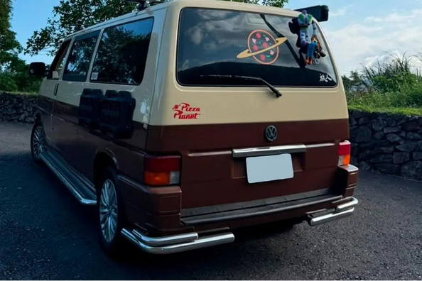 Volkswagen T4 za kampiranje in brezpotja: montaža sprednje zaščite, bočnih pragov in zadnjih vogalov Fotografija 16