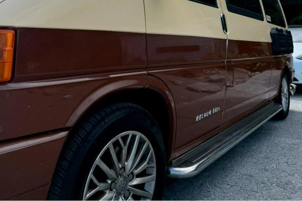 Volkswagen T4 za kampiranje in brezpotja: montaža sprednje zaščite, bočnih pragov in zadnjih vogalov Fotografija 9