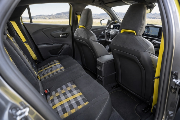Opel Corsa GSE: električni hot hatch z 281 KM – naročila od 39 900 €