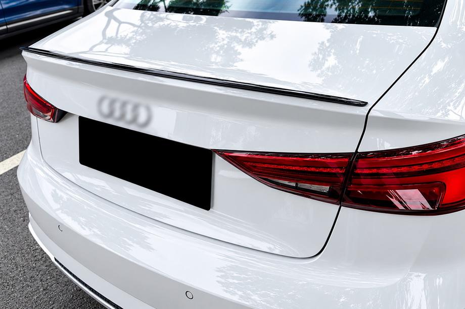 Audi A3 2012–2020 Spojler S-Style (za SD, črna visok sijaj) Fotografija 1