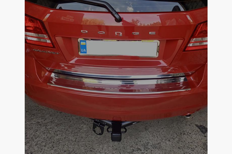Fiat Freemont 2011–2016 Zaščitna letev zadnjega odbijača Carmos (nerjavno jeklo) Image