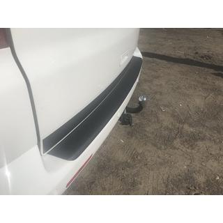Obloga zadnjega odbijača z zavihkom (ABS plastika) fotografija 3