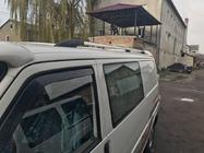 Volkswagen T4 Caravelle/Multivan 1990–2003 Kromirane strešne letve DORA (kovinski nosilci) fotografija 3