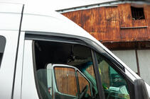 Volkswagen Crafter 2006–2016 Vetrni deflektorji oken (2 kos, Sunplex Sport) fotografija 6