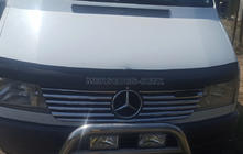 Mercedes Sprinter W901/902/903/904/905 1995–2006 Nerjaveče okrasne letvice za masko hladilnika (1995-2000, 12-delni komplet) fotografija 3