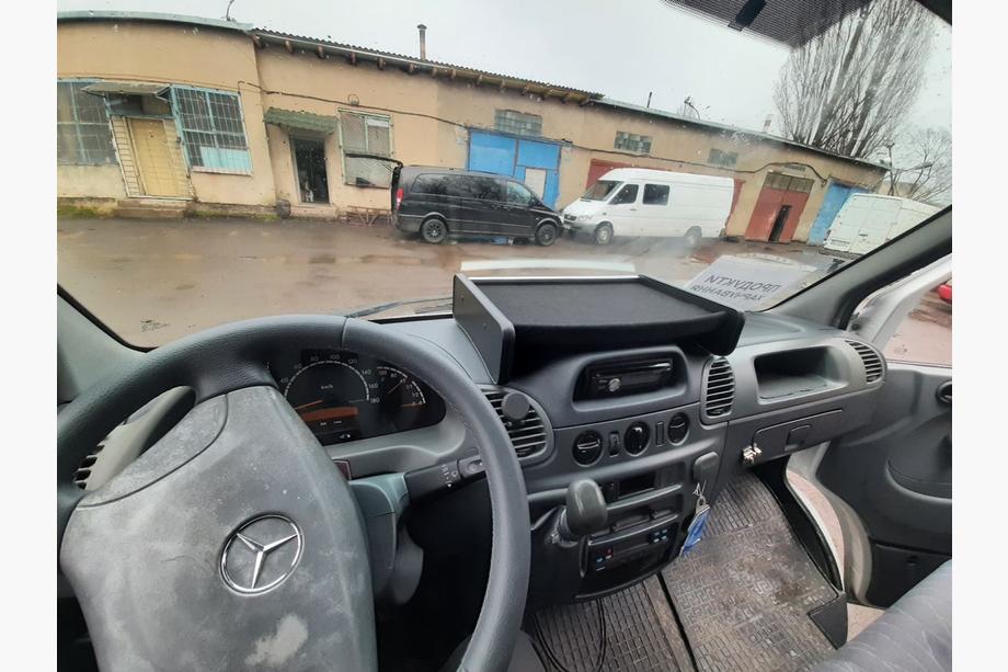 Mercedes Sprinter W901/902/903/904/905 1995–2006 Polica za armaturno ploščo (2000-2006, tip-1) Fotografija 2
