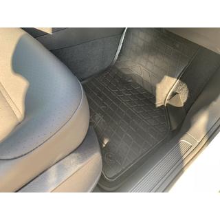 Gumijasti tepihi za potniški prostor (4 kosi, Stingray Premium) Volkswagen Golf 7/E-Golf 2012–2020 fotografija 2