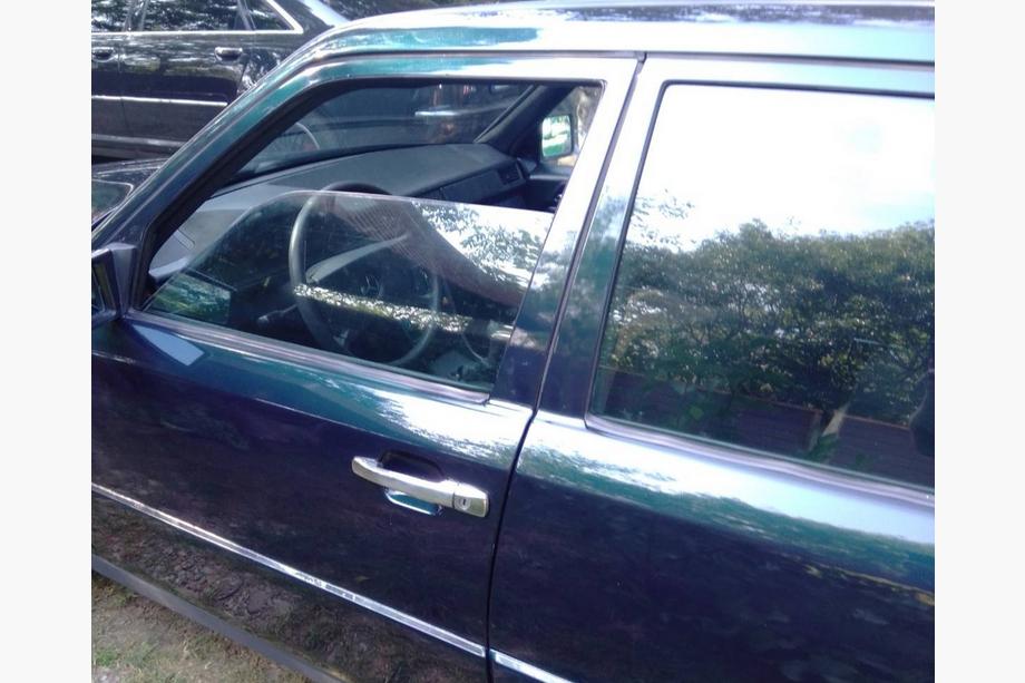 Mercedes E-class W124 1984–1997 Kromirane obloge kljuk vrat (4 kosi, nerjavno jeklo) Fotografija 2