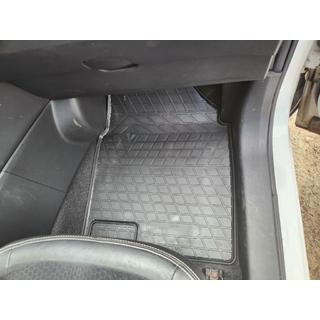 Gumijasti tepihi za potniški prostor (4 kosi, Stingray Premium) Nissan Qashqai 2007–2010 fotografija 3