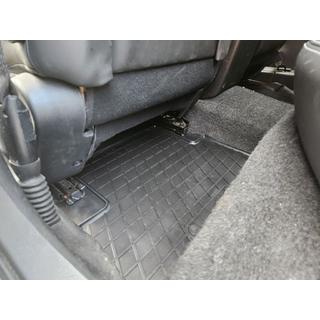 Gumijasti tepihi za potniški prostor (4 kosi, Stingray Premium) Nissan Qashqai 2007–2010 fotografija 4