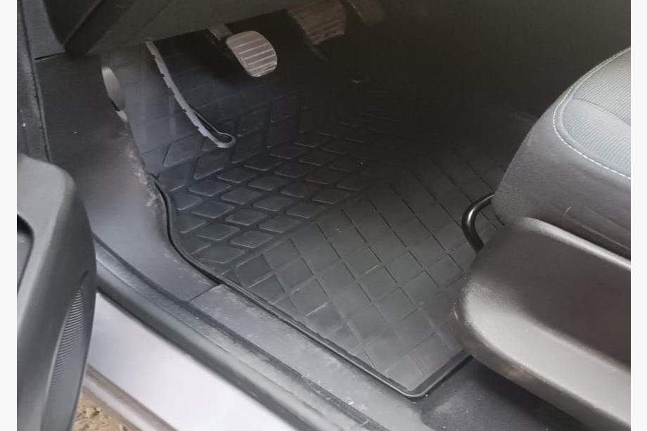 Renault Scenic/Grand 2009–2016 Gumijasti tepihi za potniški prostor (4 kosi, Stingray Premium) Image