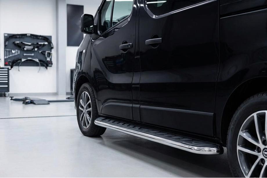 Opel Vivaro 2015–2019 Stranski pragovi Maydos V1 (2 kos, aluminij ↗ nerjaveče jeklo) Image