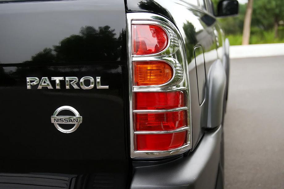 Nissan Patrol Y61 1997–2011 Pokrov zavornih luči (plastika) Image