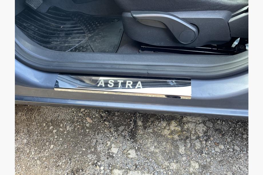 Opel Astra H 2004–2013 Obloge pragov Carmos V1 (4 kos, jeklo) Fotografija 1