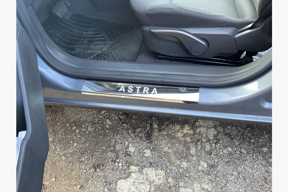 Opel Astra H 2004–2013 Obloge pragov Carmos V1 (4 kos, jeklo) Fotografija 7