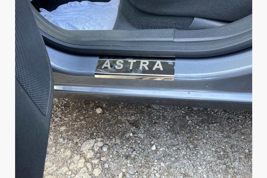 Opel Astra H 2004–2013 Obloge pragov Carmos V1 (4 kos, jeklo) Fotografija 4