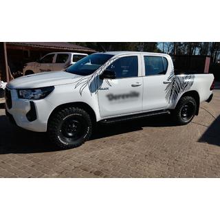 Bočne stopnice Allmond Black (2 kos, aluminij) Toyota Hilux 2015– fotografija 2