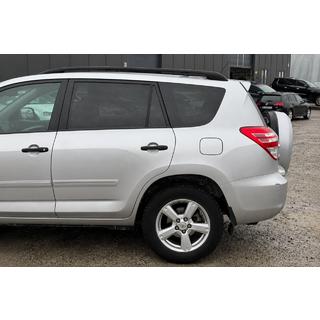 Črne OEM strešne vzdolžne letve (aluminij) Toyota Rav 4 2006–2013 fotografija 1