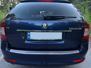 Skoda Octavia II A5 2010–2013 Kromirana letev nad registrsko tablico Carmos (nerjavno jeklo) fotografija 6