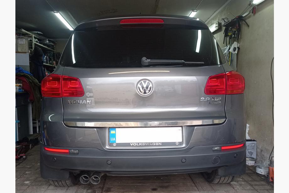 Volkswagen Tiguan 2007–2016 Zaščitna letev roba prtljažnika (nerjaveče jeklo) Image