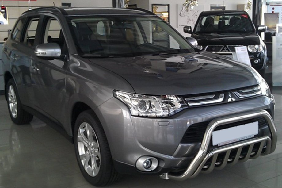 Mitsubishi Outlander 2012–2021 Sprednji zaščitni lok WT002 (nerjaveče jeklo) Image
