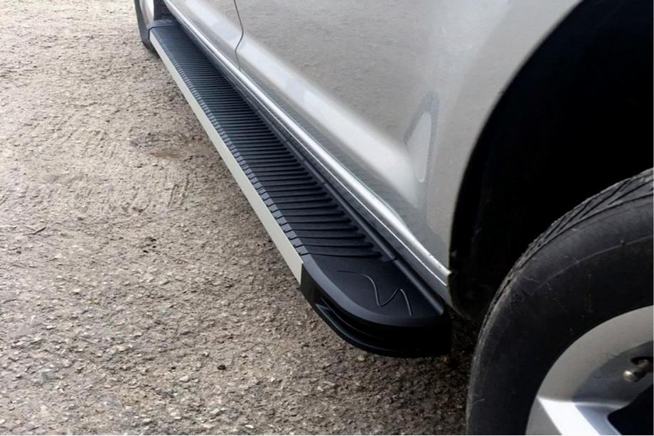 Volkswagen Caddy 2010–2015 Stranske stopnice MAYA (2 kosa, aluminij) Maxi medosna razdalja Image