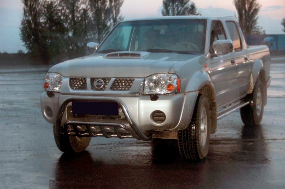Nissan NP300 1999–2015 Prednji zaščitni lok WT002 (nerjavno jeklo) Image