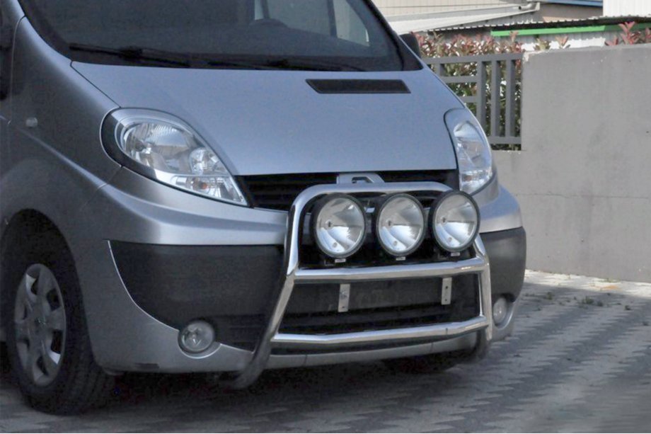 Renault Trafic 2001–2015 Prednji zaščitni lok WT018 (inox) Image