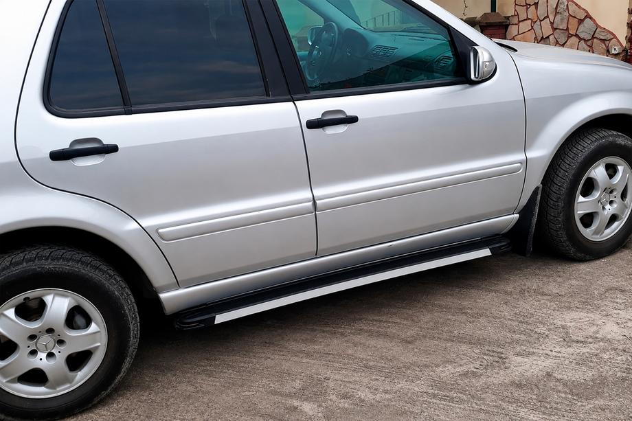 Mercedes ML W163 1997–2005 Stranski pragovi Maya V1 (2 kos, aluminij) Fotografija 2