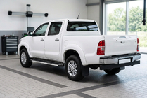 Toyota Hilux 2006–2015 Stranski pragovi Maya V1 (2 kos, aluminij) fotografija 1