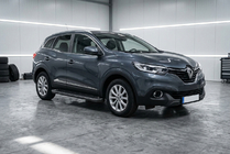 Renault Kadjar 2015–2022 Bočne stopnice Allmond Black (2 kos, aluminij) fotografija 1