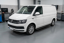 Volkswagen T6 2015–2024 Stranski pragovi Tayga Black (2 kosa, aluminij) Samo za kratko medosno razdaljo fotografija 1