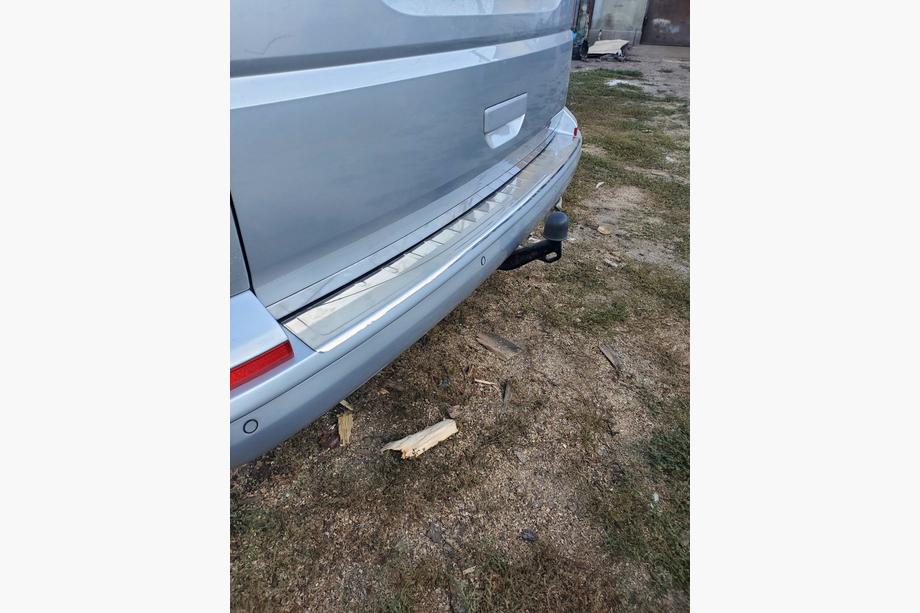 Volkswagen T6 2015–2024 Nerjaveča zaščitna letev zadnjega odbijača Omsa, sijaj (1 vrata) Image