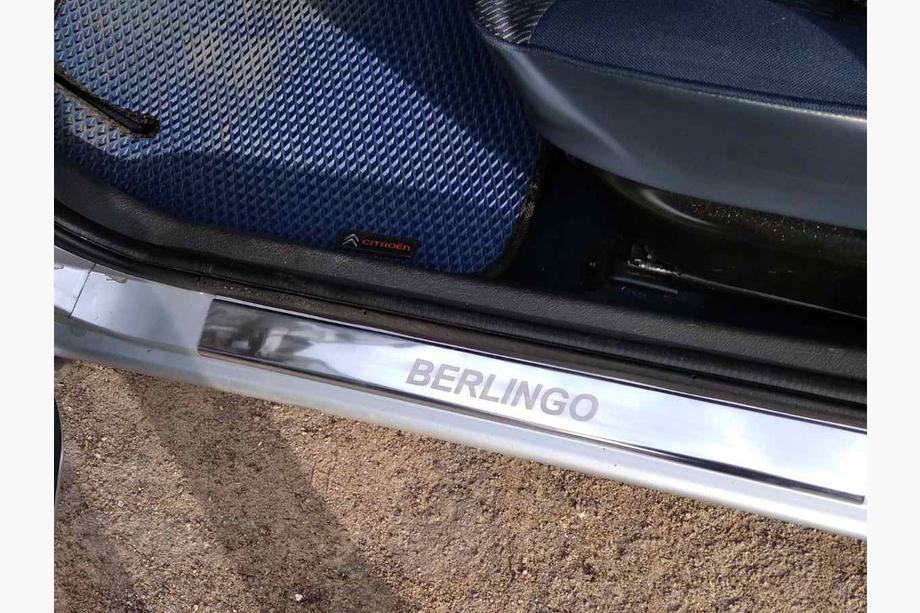 Citroen Berlingo 1996–2008 Obloge pragov Carmos V1 (2 kos, nerjaveče jeklo) Fotografija 2