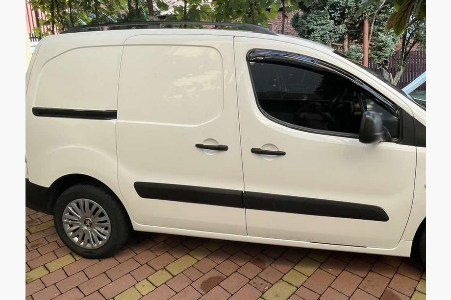 Citroen Berlingo 2008–2018 Črne strešne vzdolžne letve Image