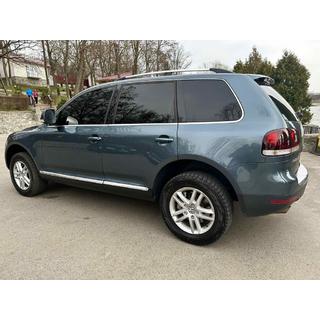 Strešne vzdolžne letve, kromirane (plastične noge) Volkswagen Touareg 2002–2010 fotografija 2