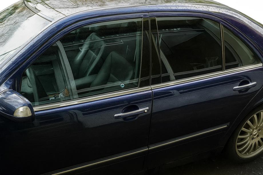 Mercedes E-class W210 1995–2002 Spodnje okenske letvice (4 kosi, nerjaveče jeklo) Carmos - turško jeklo Image