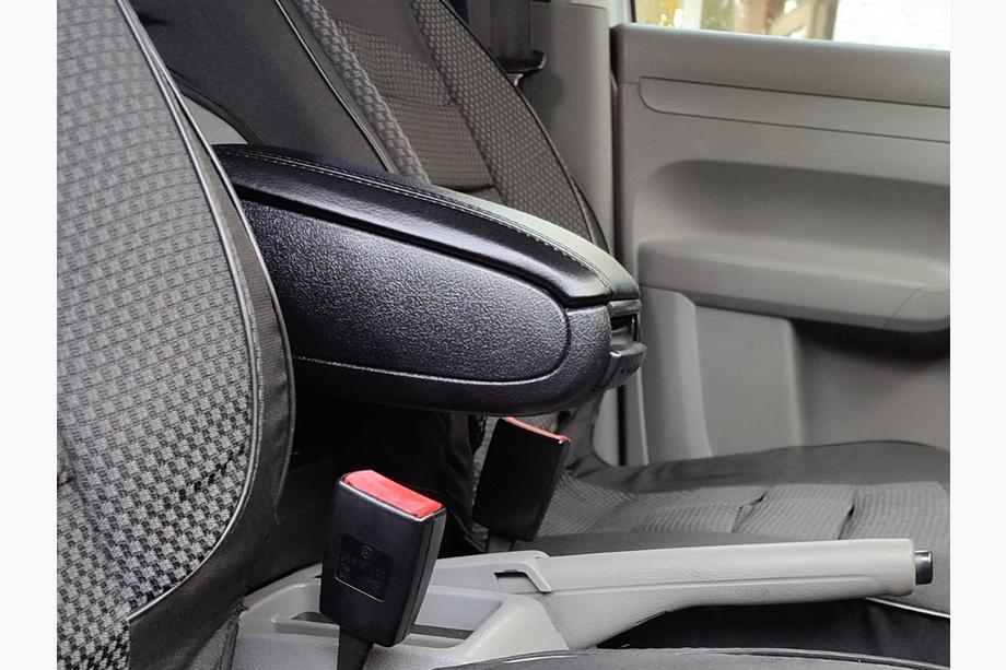 Volkswagen Caddy 2004–2010 Naslon za roko V1 (v držalo za pijačo) Image