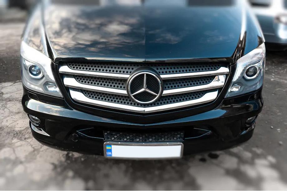 Mercedes Sprinter W906 2006–2018 Nerjaveče letvice za masko (2013↗, nerj.) Fotografija 3