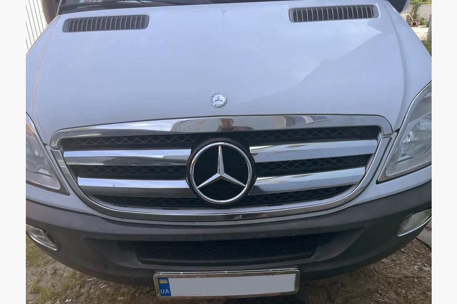 Mercedes Sprinter W906 2006–2018 Okvir maske hladilnika (2006-2013, nerjavno jeklo) OmsaLine - italijansko nerjavno jeklo Image