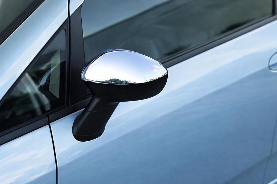 Fiat Grande Punto/Punto EVO 2006–2018 Kromirani pokrovi ogledal (2 kosa, nerjavno jeklo) Carmos - turško nerjaveče jeklo Image