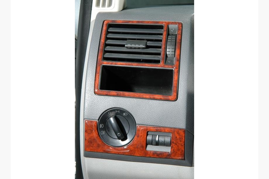 Volkswagen T5 Transporter 2003–2010 Obloge armaturne plošče (Turčija) Fotografija 6