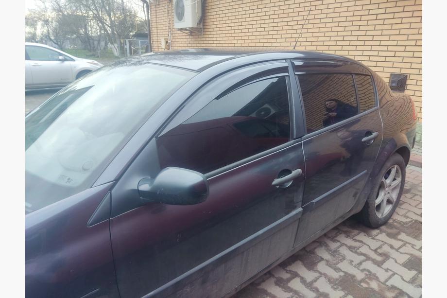 Renault Megane II 2004–2009 Vetrni deflektorji oken SD (4 kos, Perflex Sport) Image