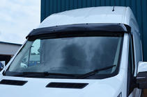 Ford Transit 2014– Vizir na vetrobransko steklo (črn sijaj, 5 mm) fotografija 4