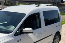 Volkswagen Caddy 2010–2015 Kromirane strešne vzdolžne letve fotografija 4