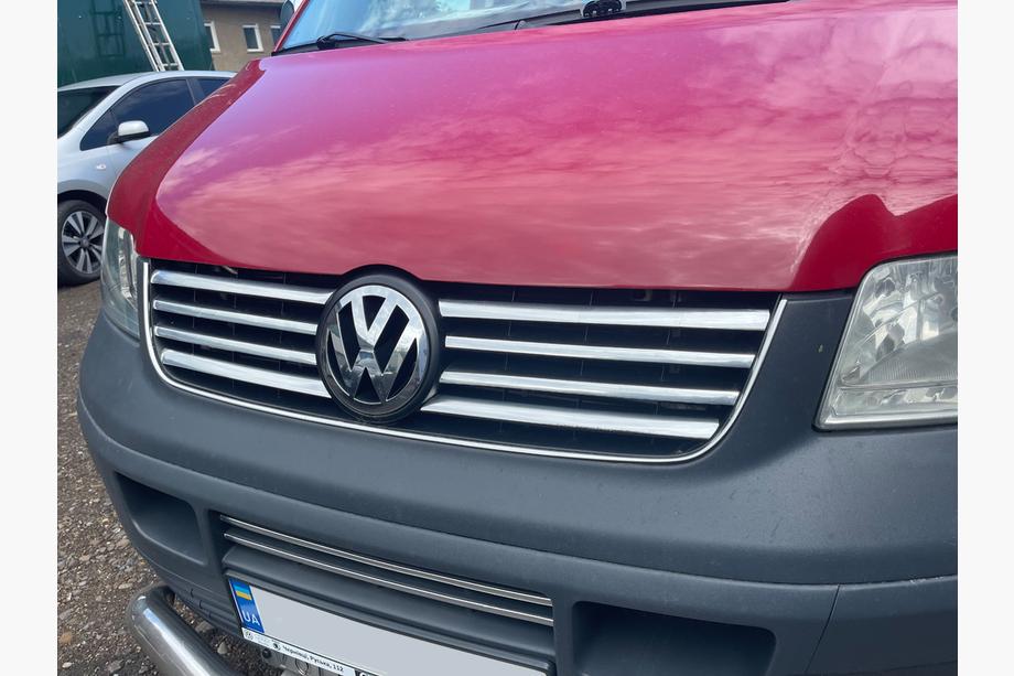 Volkswagen T5 Transporter 2003–2010 Letvice za masko (8 trakov, nerjavno jeklo) Carmos - turško nerjaveče jeklo Fotografija 2
