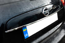 Nissan Juke 2010–2019 Kromirana letvica nad registrsko tablico (nerjavno jeklo) OmsaLine - italijansko nerjavno jeklo fotografija 2