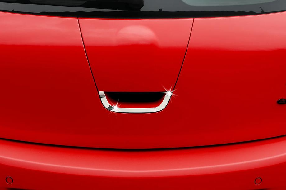 Opel Astra J 2009–2015 Obloga zadnje kljuke (nerj. jeklo) OmsaLine - italijansko nerjavno jeklo Image